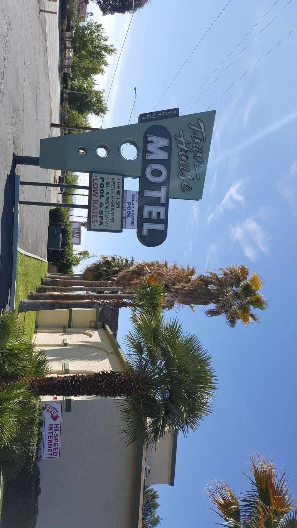 Town House Motel Lancaster Exterior photo